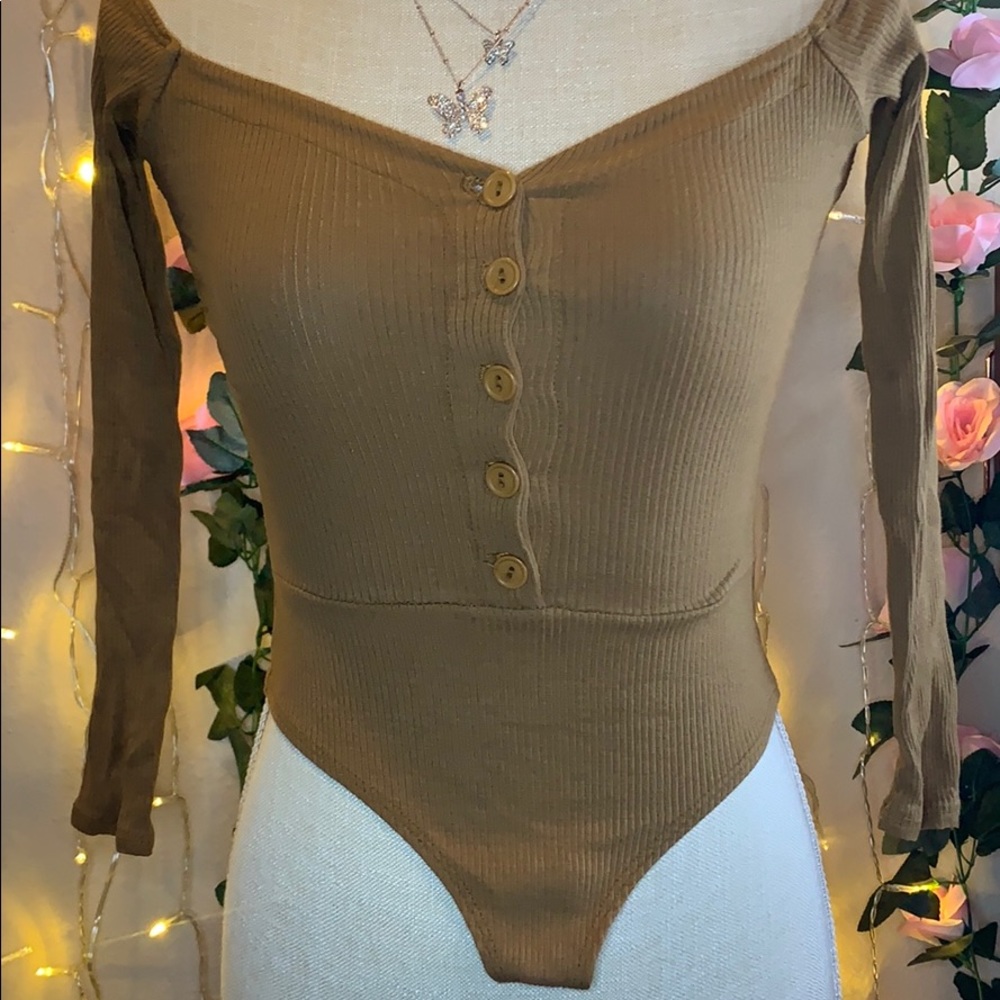 Off shoulder bodysuit